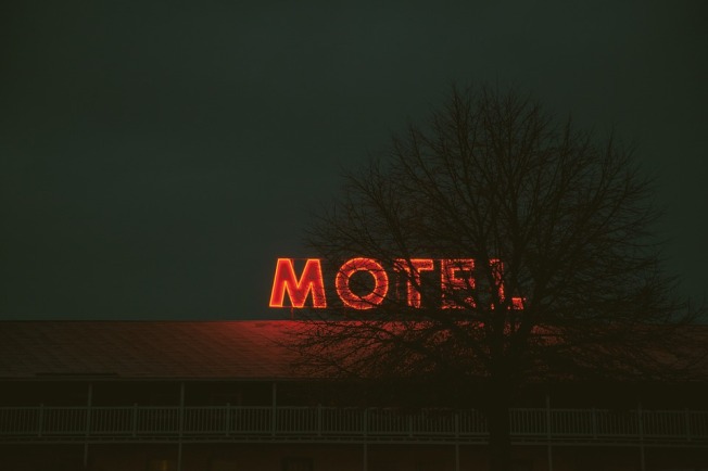 motel-865303_960_720